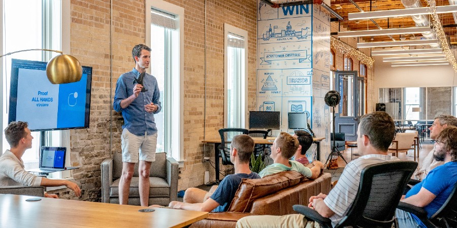 帰属意識 を高めるために必要な条件は 帰属意識 の基礎知識や高める方法を解説 おべんとね っと